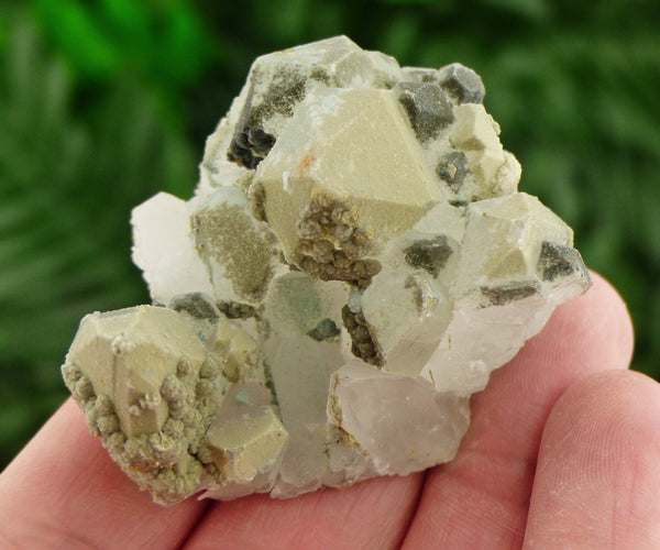 Quartz with Chlorite, Chlorite Quartz, Green Quartz, Raw Crystal, Natural Mineral, Crystal Cluster, Healing Crystal, Mineral Specimen