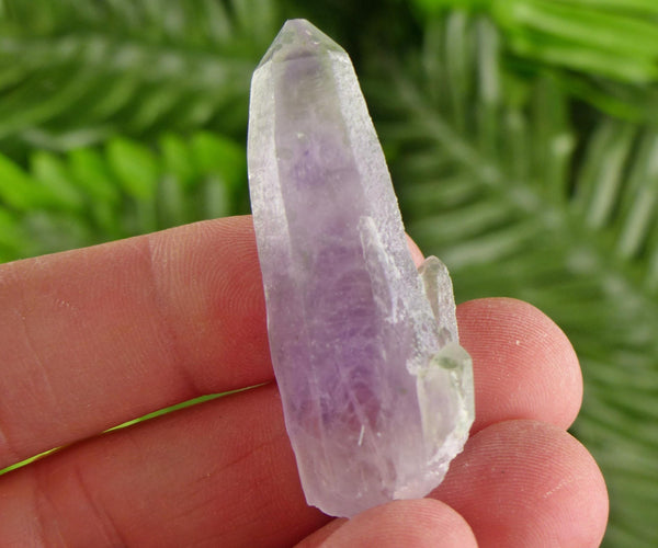 Amazing Amethyst Crystal Point, Raw Crystal, Natural Mineral, Healing Crystal, Mineral Specimen B4048