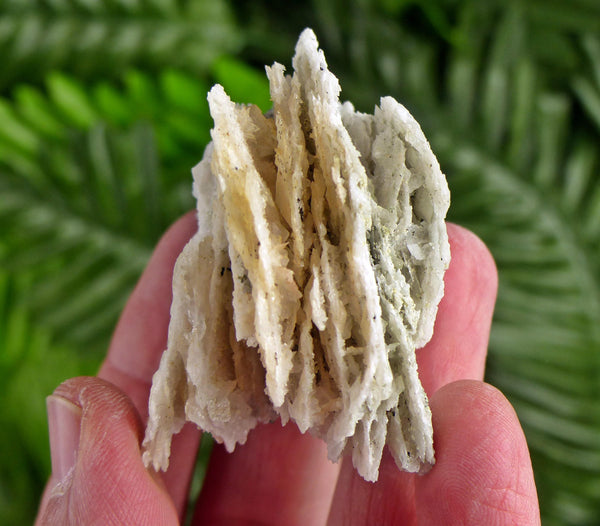 Amazing Calcite Crystal, Raw Crystal, Natural Mineral, Healing Crystal, Spirituality Crystal, Mineral Specimen B4178